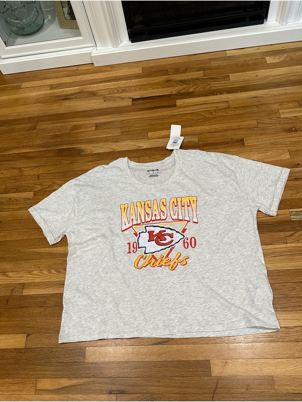 NFL Kansas City Chiefs Heather Gray Short Sleeve Crop Tee with Red & Yellow Logo